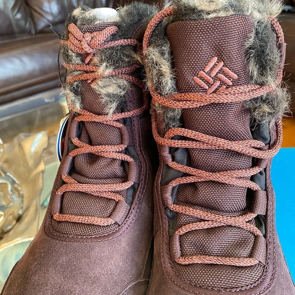 Columbia Minx Shorty Suede Winter Boots with Faux Fur (Waterproof) - Picture 6 of 10